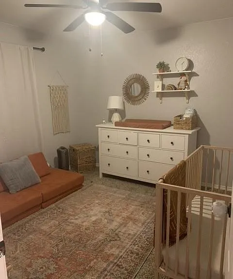 990 Camden Dr — Photo 24