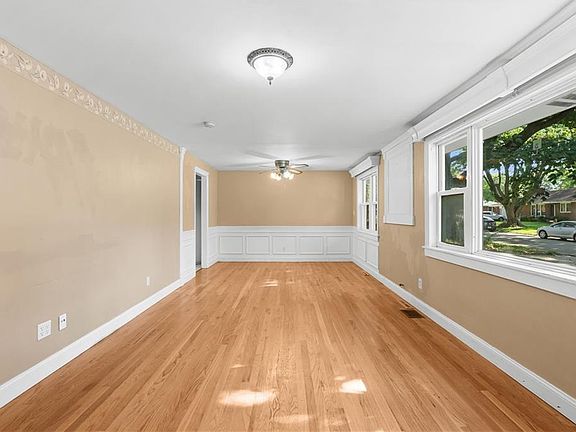 4th image of 102 Highland Dr