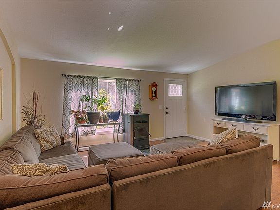 2nd image of 8424 Aspen Ct SE