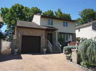 77 Inwood Ave, Colonia, NJ 07067