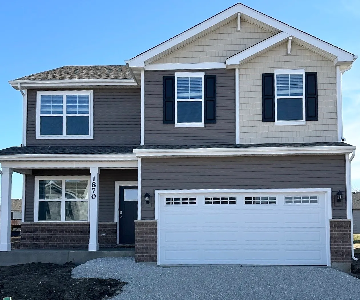 5 bed, 2.5 bath, 2051 sqft, $4,200 — Photo 1