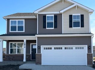 1870 Canyon Creek Dr, Aurora, IL 60503