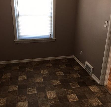 4th image of 21207 Beechwood Ave