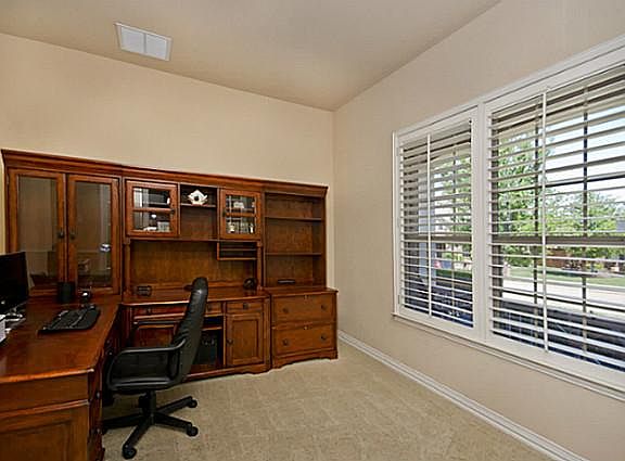 4th image of 6475 Basilwood Dr