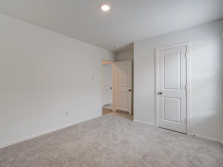 18054 Le Gotte Ln — Photo 9