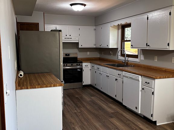 2nd image of 4608 20 1/2 Ave NW
