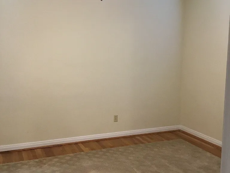 3921 Saint James Ave #1 — Photo 9