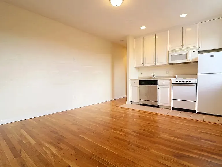 133 Hillside Pl #2D — Photo 7