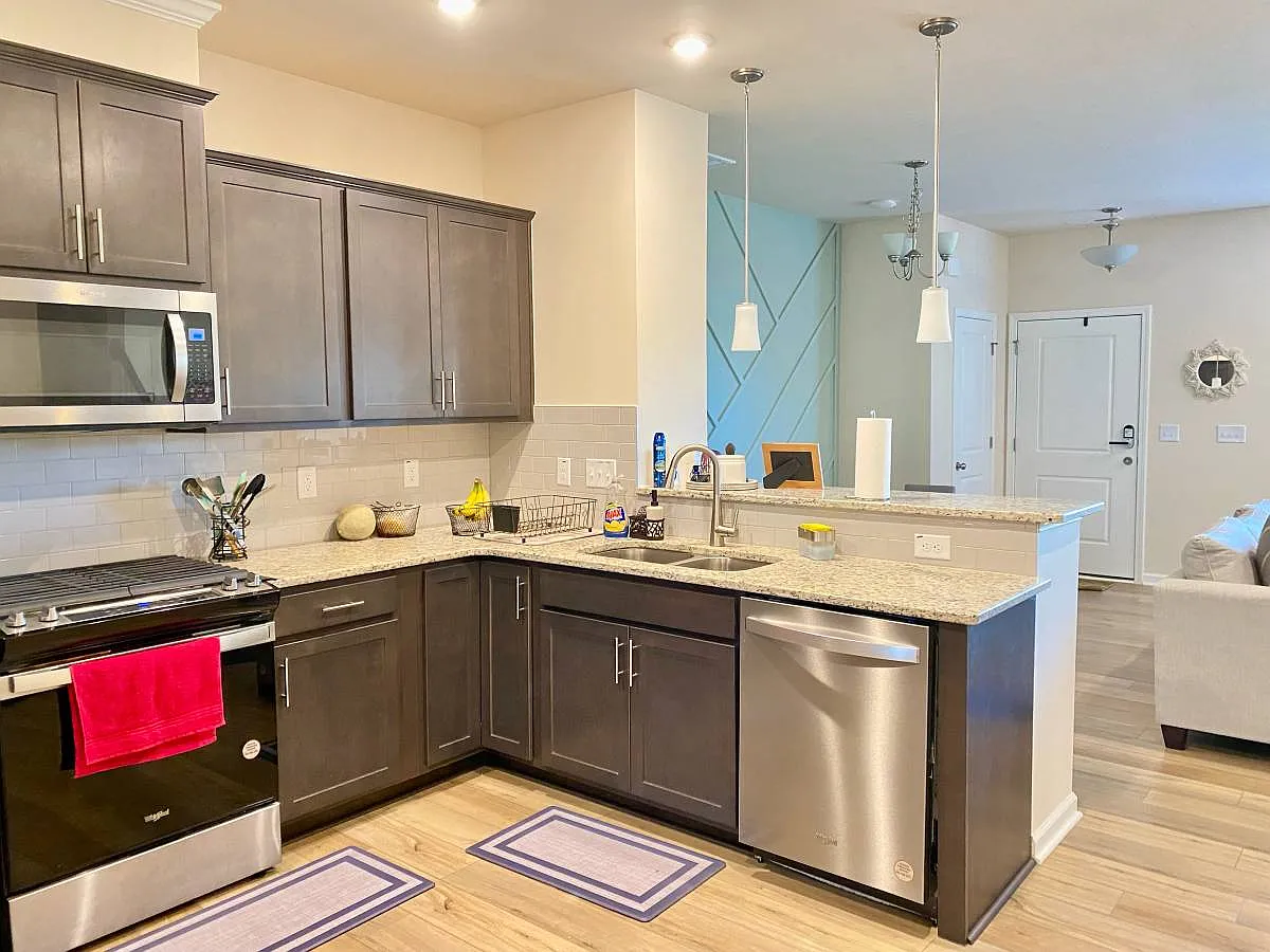 1 bed, 700 sqft, $775 — Photo 1