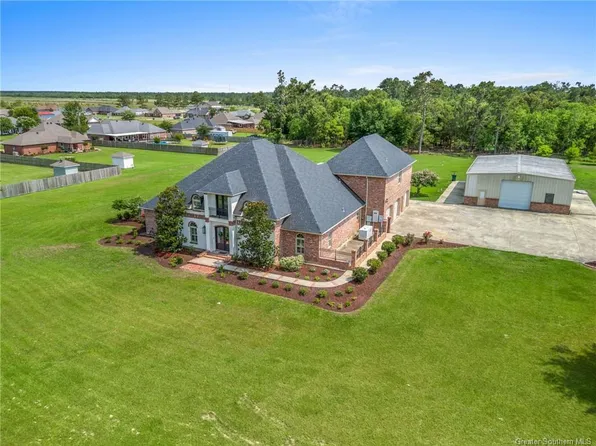 5761 Amoco Rd, Iowa, LA 70647