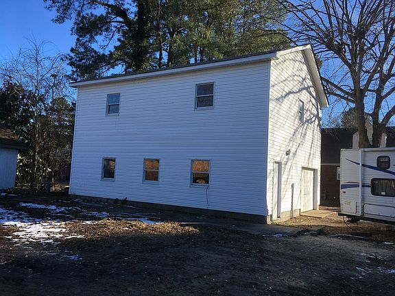 Detached 1700 sq ft garage