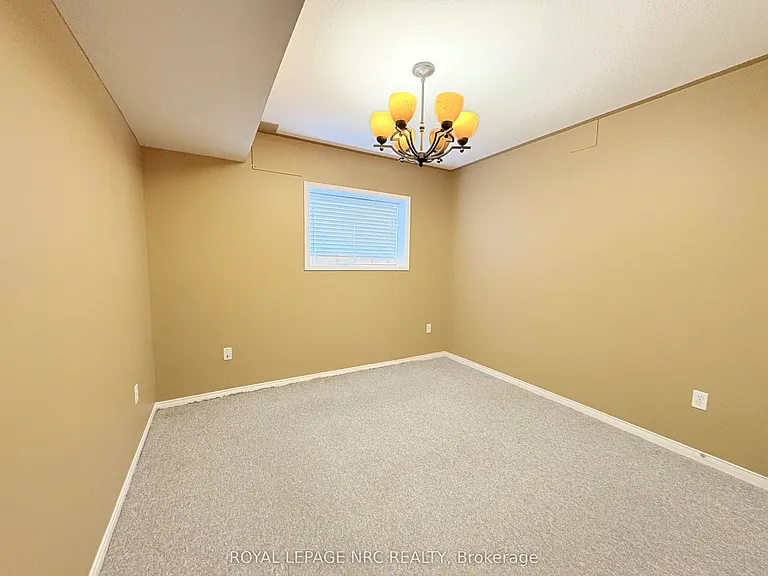 173 Autumn Cres — Photo 4