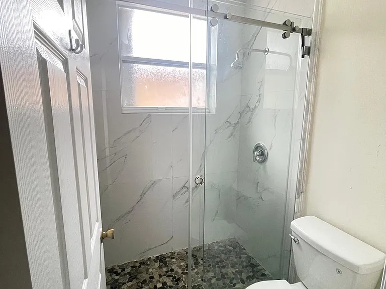 12468 SW 121st Ave — Photo 6