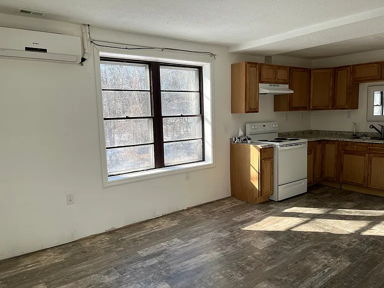 1046 S Maguire Ter #A — Photo 10