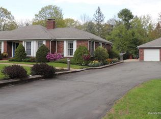 2093 Skyway Valley, Hermon, ME 04401