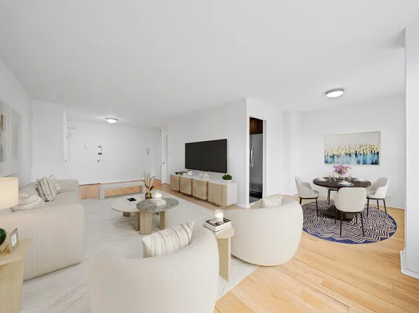 201 East 36th Street 14F image 2 of 11