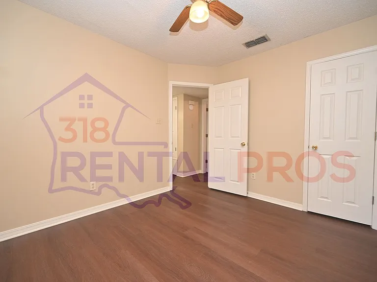 2414 Misty Ln — Photo 12