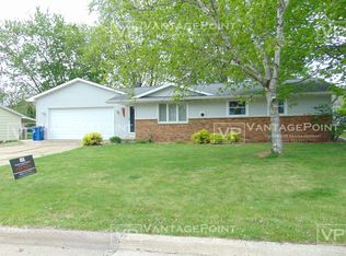 1331 Ponderosa Ave, Green Bay, WI 54313