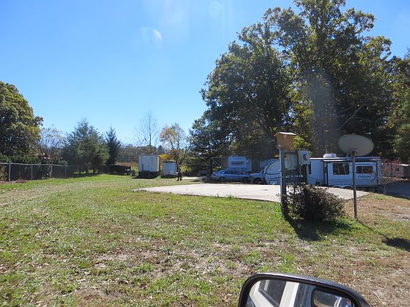 Concrete slab w/hook ups