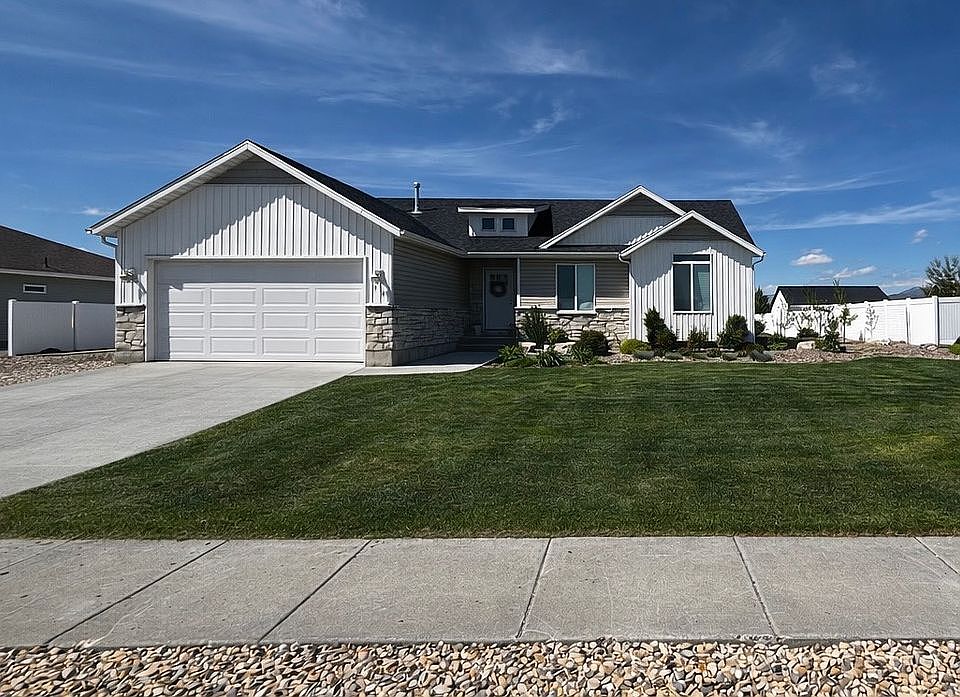 1st image of 36 W Legacy Dr