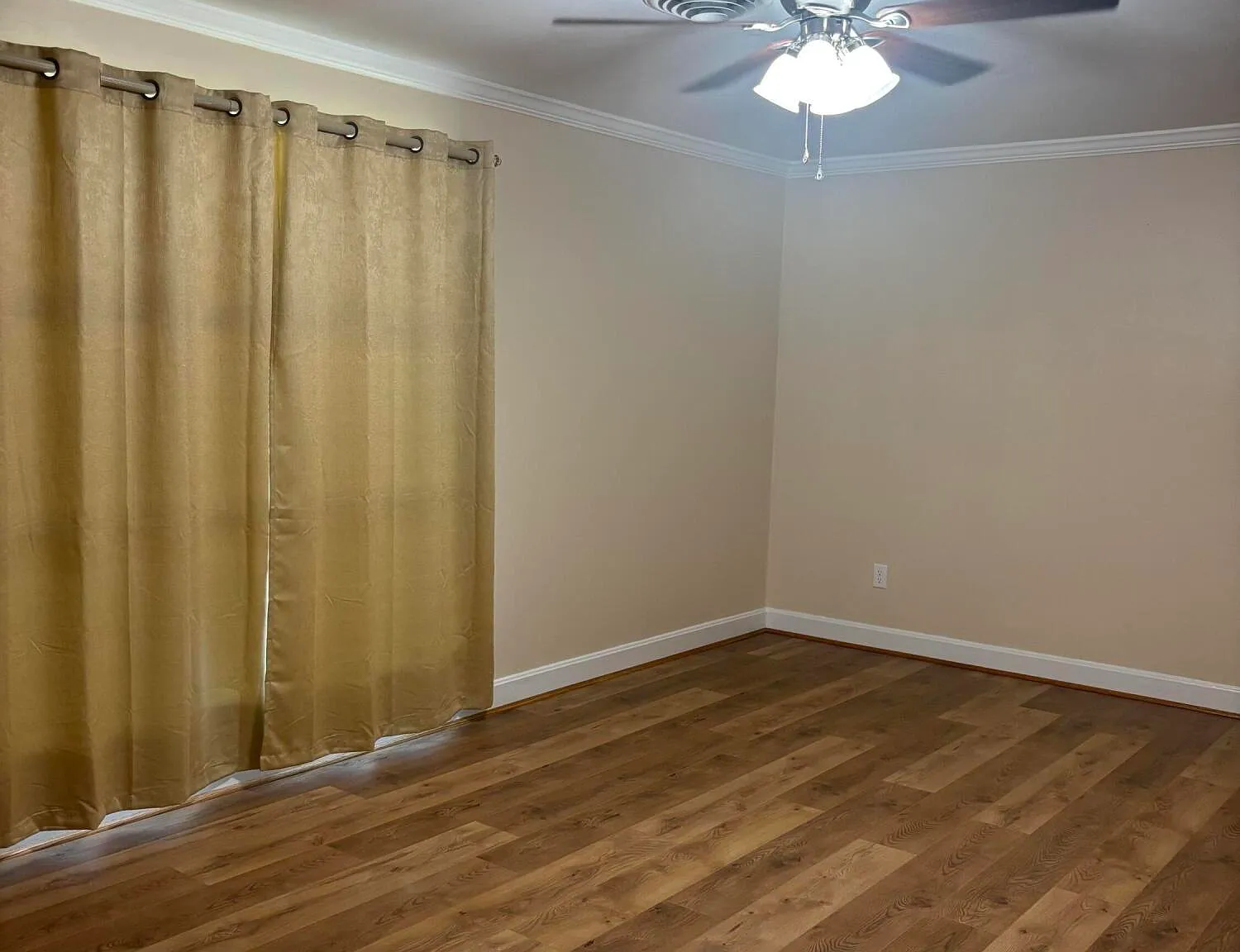 3 bed, 2.0 bath, 2108 sqft, $1,750 — Photo 4