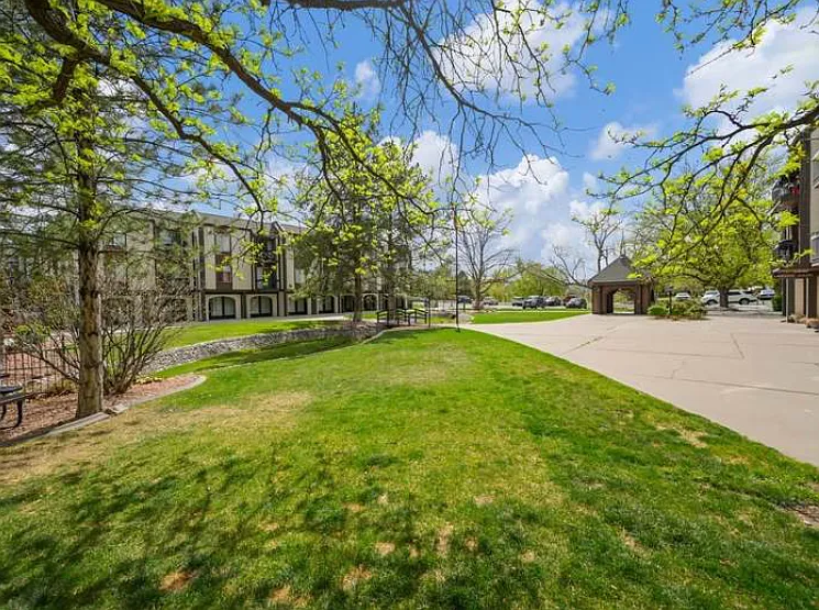 3146 Lakeside Dr — Photo 19