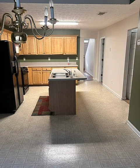 9592 Lakeview Cir — Photo 7