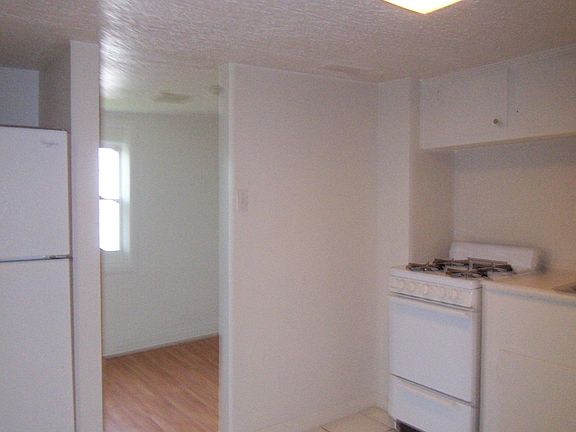 3rd image of 260 Riverview Ave APT D