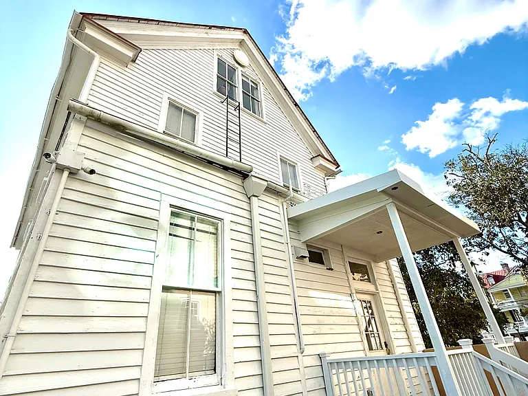 58 Pitt St #B — Photo 10