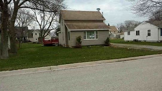 1st image of 2202 1st Ave S