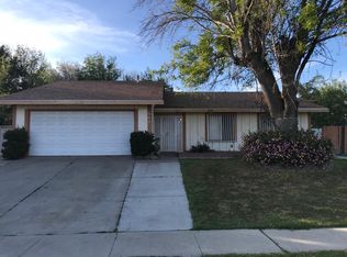 964 N Beechwood Ave, Rialto, CA 92376