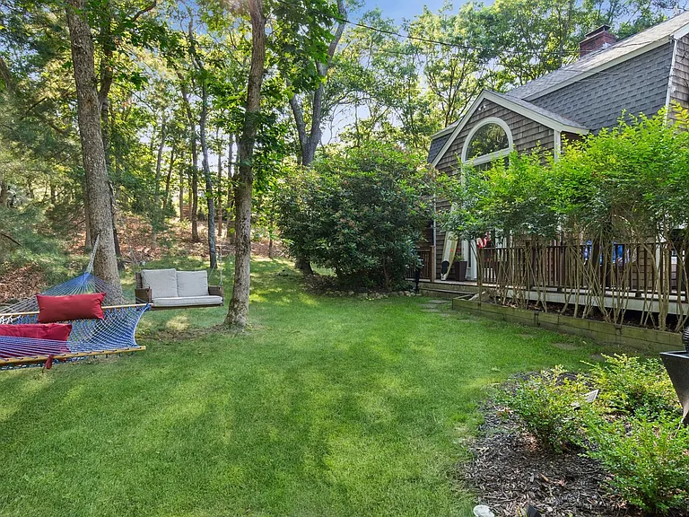 17 Montauk Ave — Photo 33