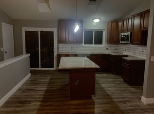 8 Thistledale Ct, Saint Peters, MO 63376