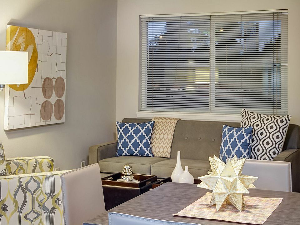 Apex Livingroom