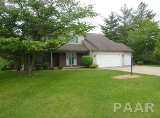 902 Hickory Creek Ct, Metamora, IL 61548