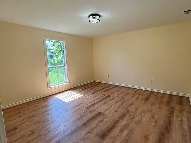 1184 Milam Ave — Photo 12
