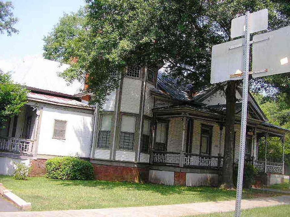 240 North Clarke Street
