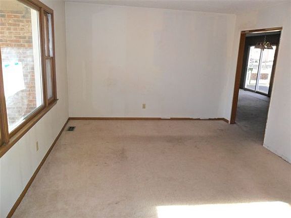 5th image of 2632 SE Tidewater Dr