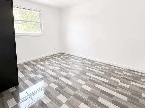 (undisclosed Address), Bronx, NY 10465