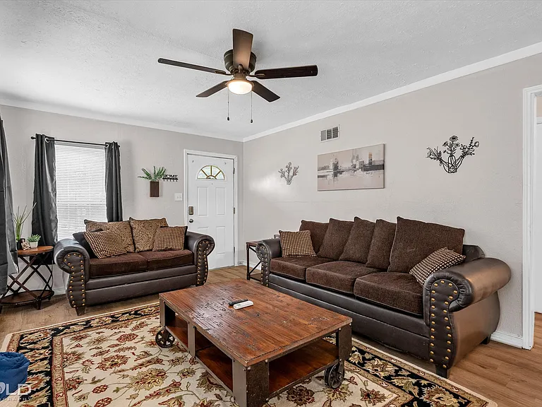 6014 Fairfield Ave — Photo 8