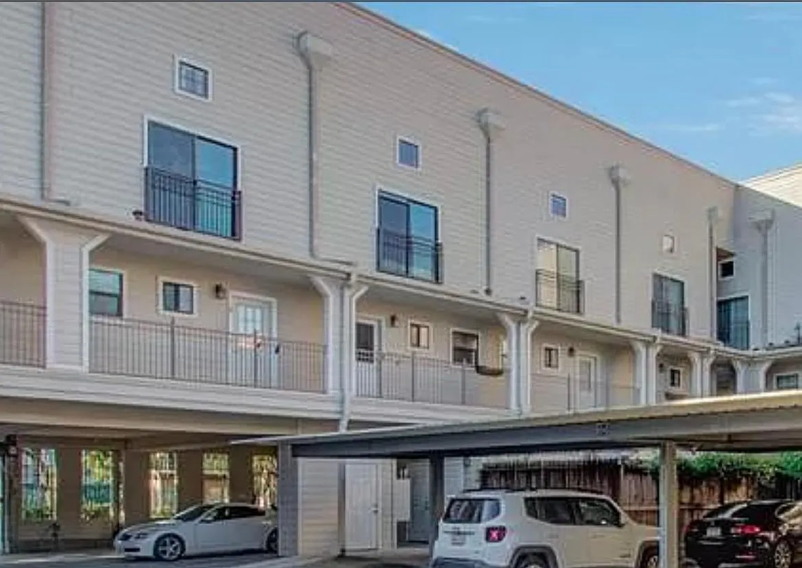 2 bed, 1.5 bath, 1370 sqft, $1,750 — Photo 4