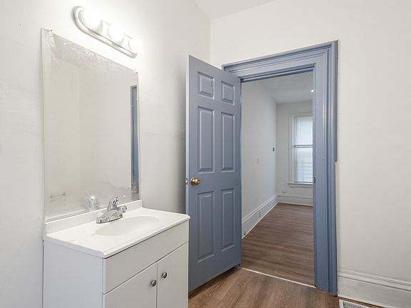 5th image of 7202 Harvard Ave #B