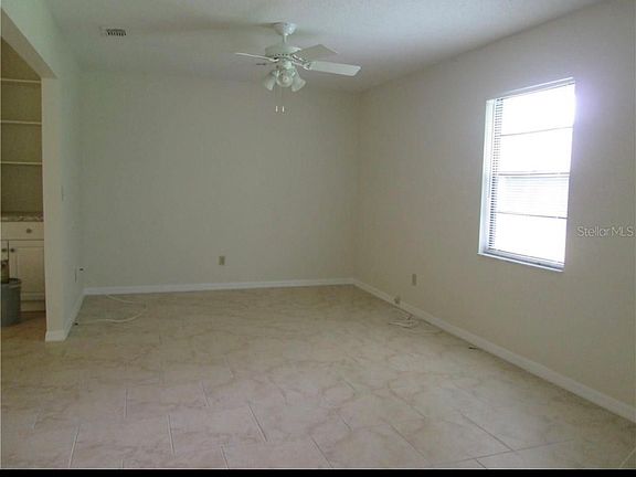 4th image of 1748 Atrium Dr