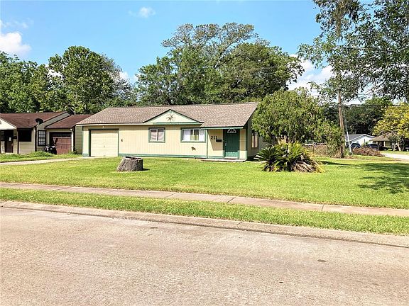 3rd image of 211 Huisache St