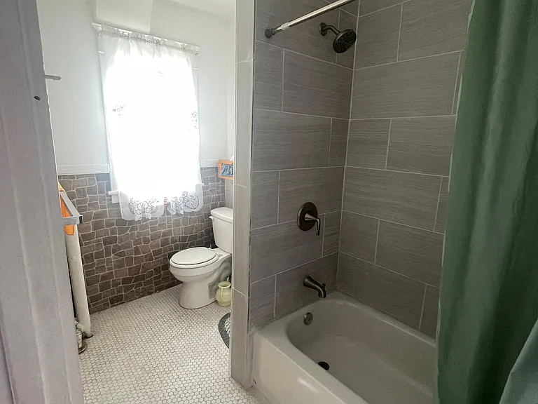 331 Minnesota Ave — Photo 6