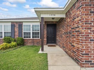 1550 Edinburgh Dr, Centerton, AR 72719