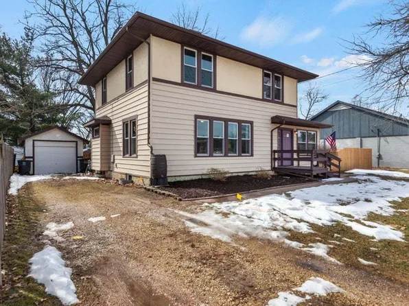 115 Maple Ave, Walworth, WI 53184