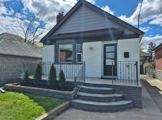 40 Leroy Ave, Toronto, ON M4J 4G8