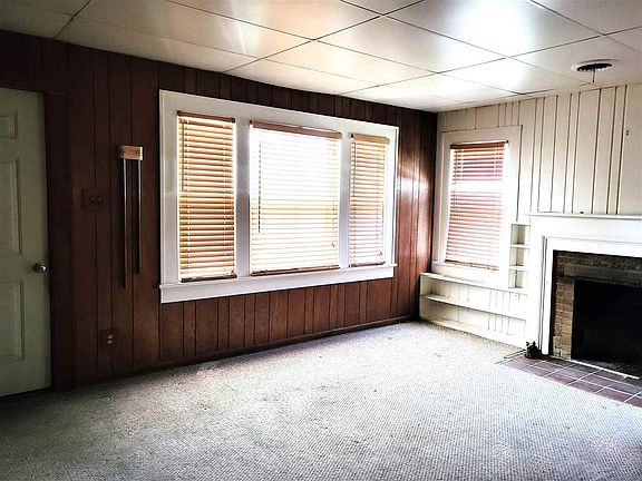2nd image of 621 W Otoe Ave