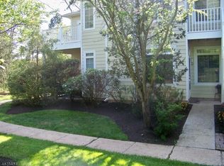 47 Wentworth Rd, Bedminster, NJ 07921